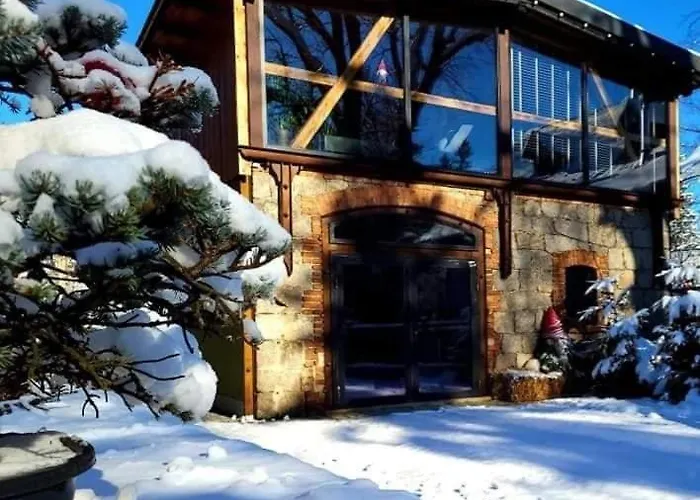 Gosciniec Pod Lipa Bed & Breakfast