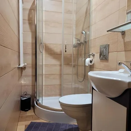 לינה וארוחת בוקר Gosciniec Pod Lipa