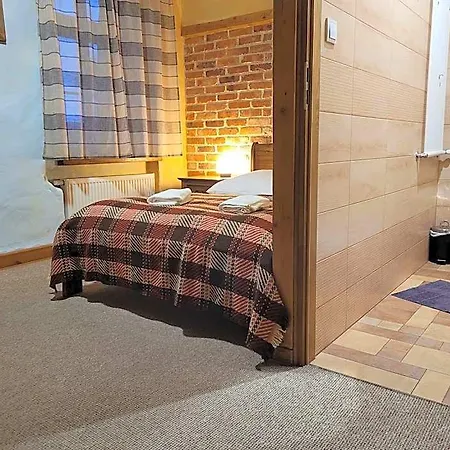 Gosciniec Pod Lipa Bed & Breakfast