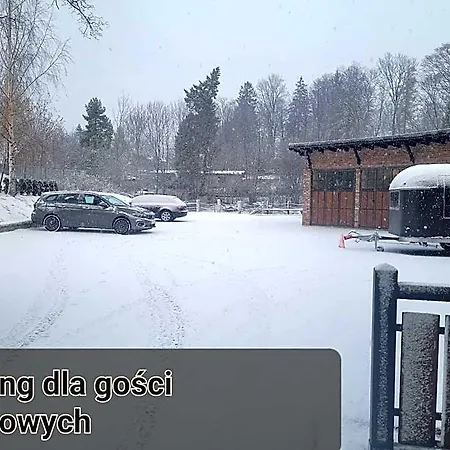 Bed & Breakfast Gosciniec Pod Lipa 3*