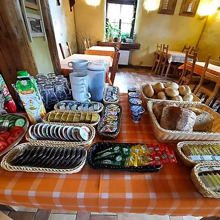 Bed & Breakfast Gosciniec Pod Lipa