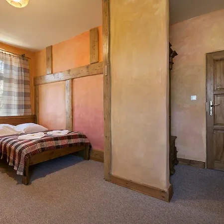 Gosciniec Pod Lipa B&B 스클라르스카포렘바